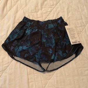 NWT Lululemon Hotty Hot Shorts